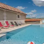 Les Roses De Jonzac Hébergement de vacances *