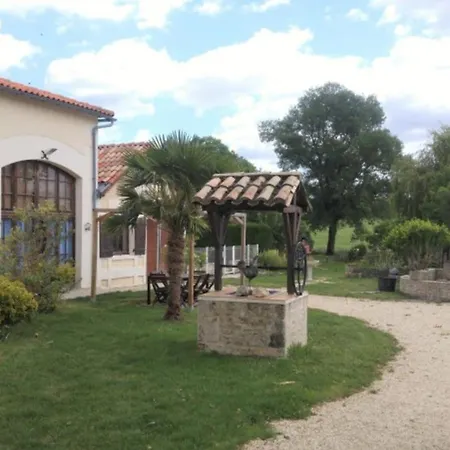 Holiday home Les Roses De Jonzac Mortiers