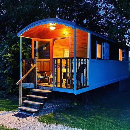 Holiday home Les Roses De Jonzac Mortiers