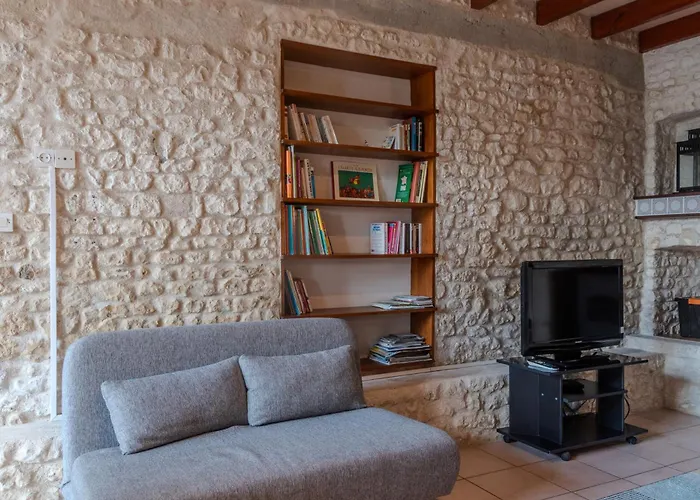 Holiday home Les Roses De Jonzac