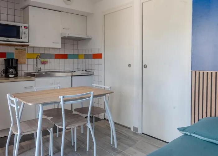 Les Roses De Jonzac Holiday home Mortiers