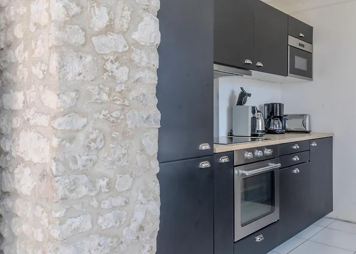 Holiday home Les Roses De Jonzac Mortiers